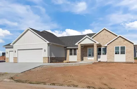 266 E Sweetwater Way, Appleton, WI 54913