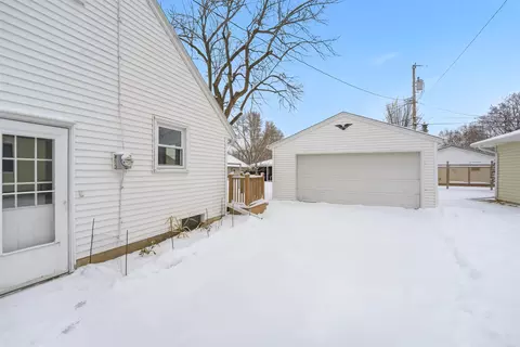 Exterior - 107 Ramlen Ct, Appleton, WI 54915 photo 2 of 6