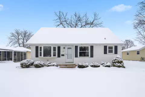 107 Ramlen Ct, Appleton, WI 54915