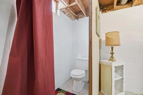 Bath - 107 Ramlen Ct, Appleton, WI 54915 photo 4 of 4