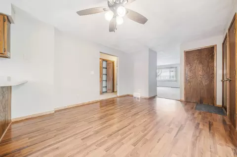 Living - 3531 W Sunnyview Rd, Appleton, WI 54914 photo 4 of 7