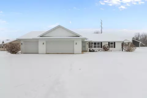 6785 Cascade Dr, Greenleaf, WI 54126