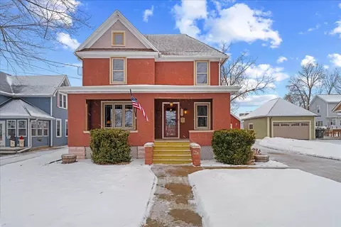 218 E Division St, Kaukauna, WI 54130