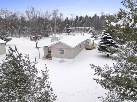 w10807 Neveln Lane, Crivitz, WI 54114