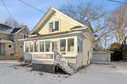 128 Dewey St, Brillion, WI 54110