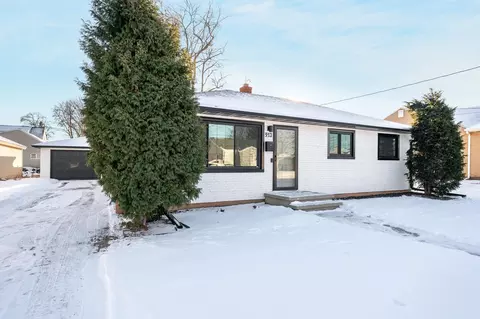 913 Jefferson St, Menasha, WI 54952