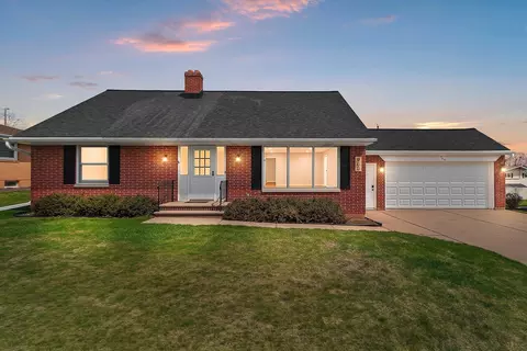 960 Watermolen Ave, Green Bay, WI 54304