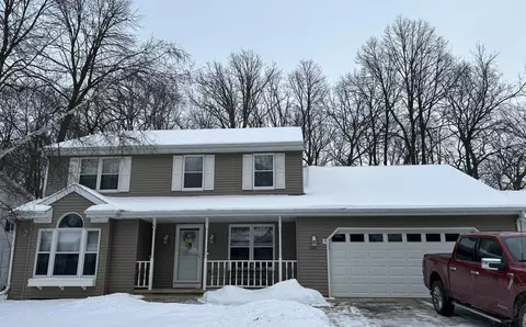 1600 Deerfield Dr, Oshkosh, WI 54904