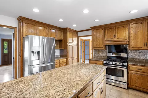 2421 W Twin Willows Dr, Appleton, WI 54914 photo 7
