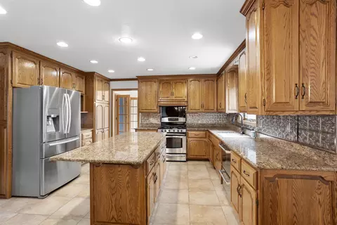 2421 W Twin Willows Dr, Appleton, WI 54914 photo 5