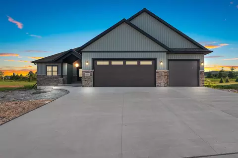 1650 Sweetbriar Way, Green Bay, WI 54311
