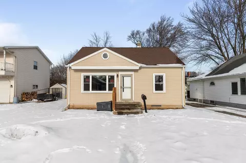 304 Division St, Neenah, WI 54956