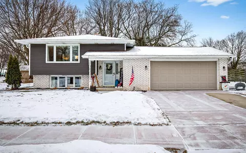 908 Meadow Ln, Kaukauna, WI 54130