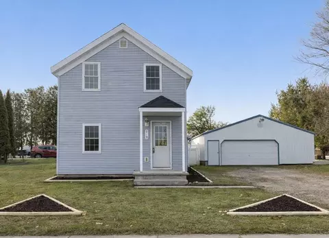 219 S Maple Ave, Oconto Falls, WI 54154