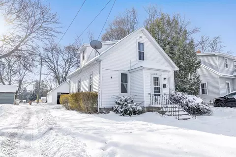 519 W Maple St, Sturgeon Bay, WI 54235