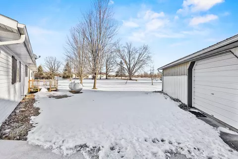 Exterior - 3286 County Rd E, Omro, WI 54963 photo 3 of 4