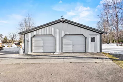 Exterior - 3286 County Rd E, Omro, WI 54963 photo 2 of 4