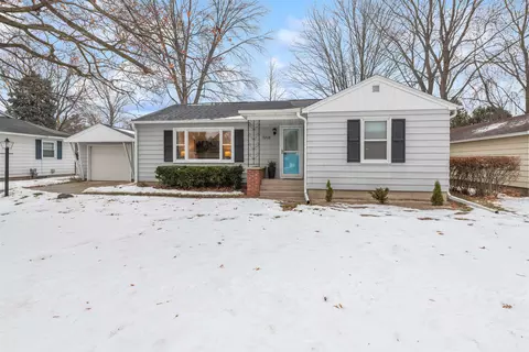 3216 Carney Ave, Marinette, WI 54143