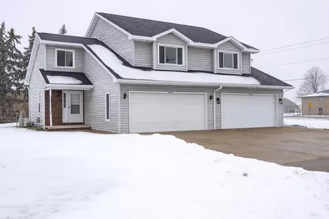 Exterior - n9689 Gina Drive, Appleton, WI 54915 photo 3 of 8