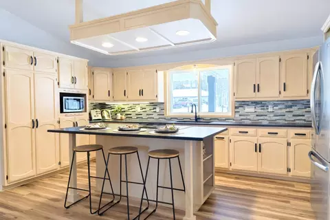Kitchen - w3829 Highview Drive, Appleton, WI 54913 photo 2 of 3