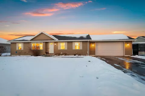2113 Bufflehead Ln, Green Bay, WI 54311