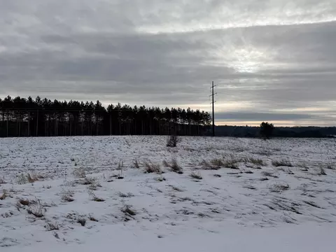 e1709 River Wood Drive #16, Waupaca, WI 54981