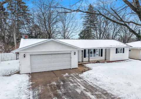 1159 Michaline Dr, Green Bay, WI 54304