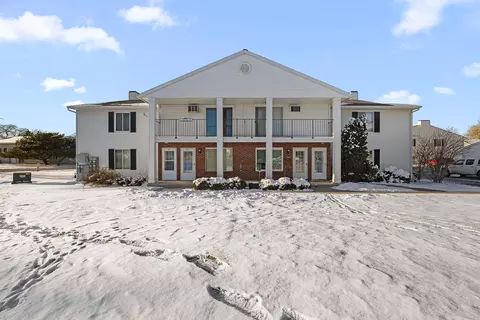 49 University Dr, Fond Du Lac, WI 54935