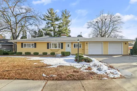 453 Clifden Dr, Madison, WI 53711