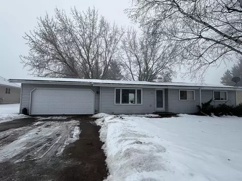 221 Kleeman Ct, Shawano, WI 54166