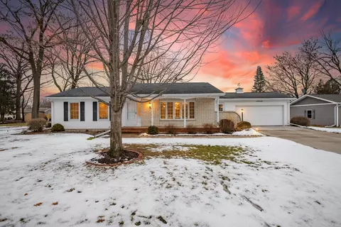 204 Hayes St, Kaukauna, WI 54130