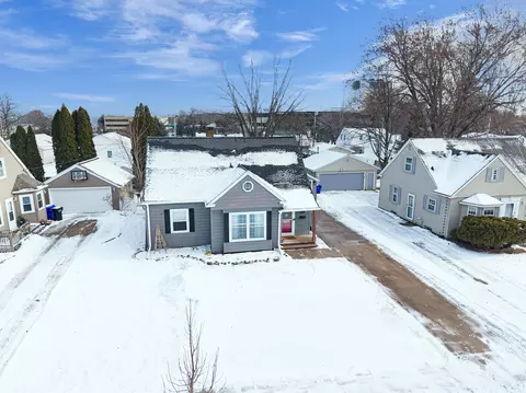 View/Area - 1910 N Lawe St, Appleton, WI 54911 photo 2 of 14