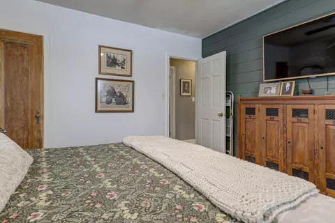 Bedroom - 1910 N Lawe St, Appleton, WI 54911 photo 2 of 7
