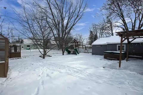 Exterior - 1910 N Lawe St, Appleton, WI 54911 photo 9 of 11