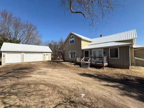 n11284 County Road D, Clintonville, WI 54929