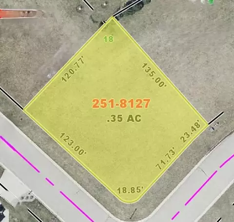 woodside circle, Marinette, WI 54143