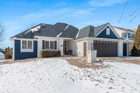 1228 Gail Dr, Green Bay, WI 54311