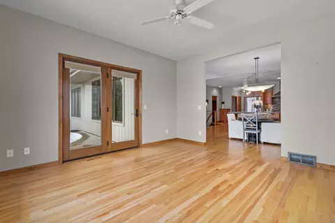 Living - 4841 Canvasback Cir, Appleton, WI 54913 photo 6 of 7