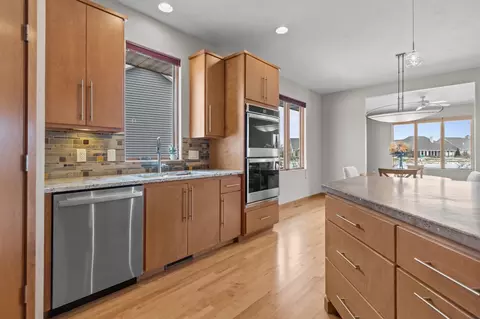 Kitchen - 4841 Canvasback Cir, Appleton, WI 54913 photo 6 of 7