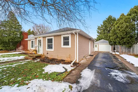 Exterior - 712 E Marquette St, Appleton, WI 54911 photo 5 of 5
