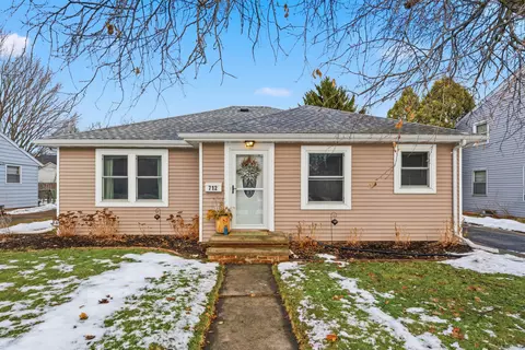 712 E Marquette St, Appleton, WI 54911
