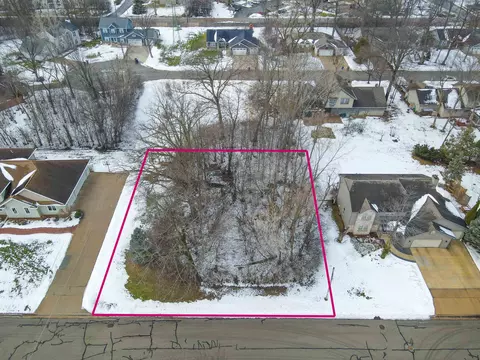 1786 Emerald Ct #28, Menasha, WI 54952