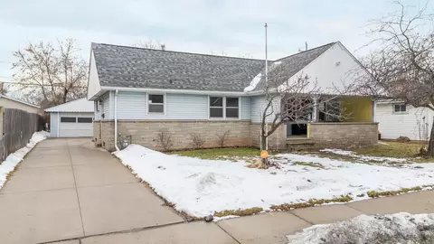 Exterior - 407 E Calumet St, Appleton, WI 54915 photo 2 of 7