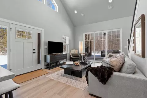 Living - 101 Timber Run, Crivitz, WI 54114 photo 1 of 6