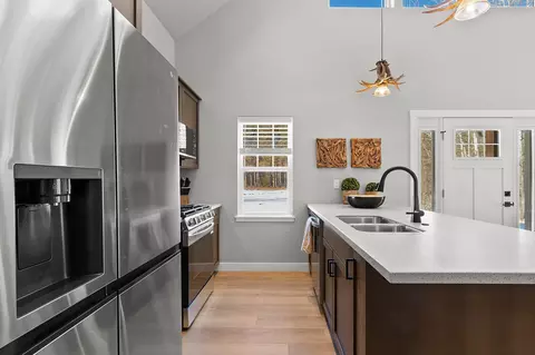 Kitchen - 101 Timber Run, Crivitz, WI 54114 photo 2 of 5