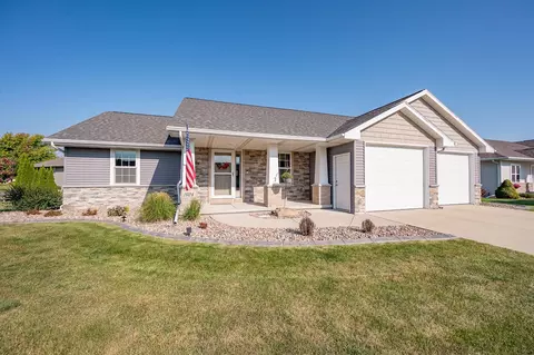 1924 Andraya Ln, De Pere, WI 54115