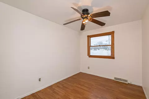 Bedroom - 1235 E Sylvan Ave, Appleton, WI 54915 photo 4 of 7