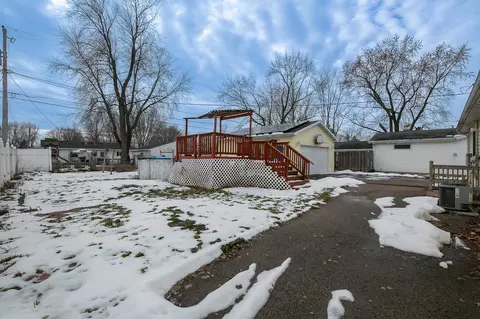 Exterior - 1235 E Sylvan Ave, Appleton, WI 54915 photo 2 of 3