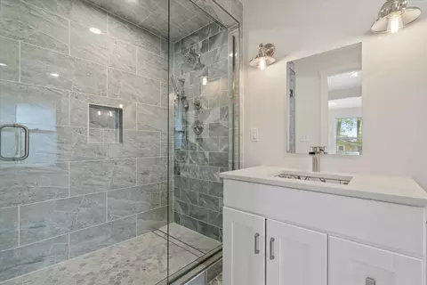 Bath - 6600 N Ballard Rd, Appleton, WI 54913 photo 7 of 9