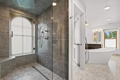 Bath - 6600 N Ballard Rd, Appleton, WI 54913 photo 5 of 9